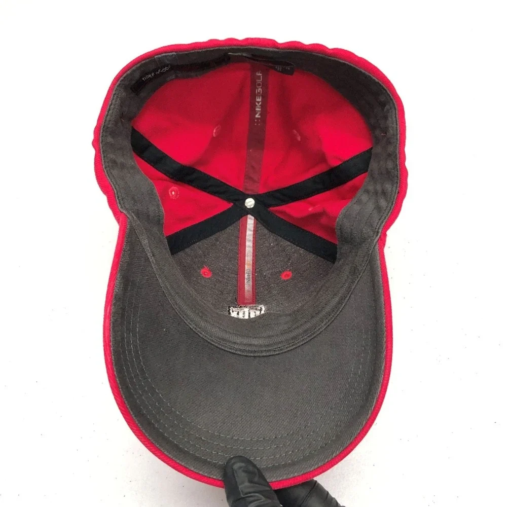 Tiger Woods Hat Cap Fitted Mens Large Red Nike Golf PGA TW Collection Golf Norm